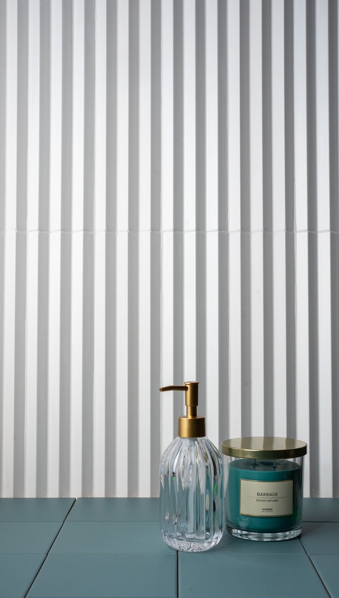 Acanthus: White V-Ribbed