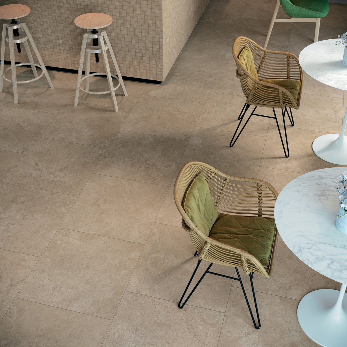 Diesis: Beige