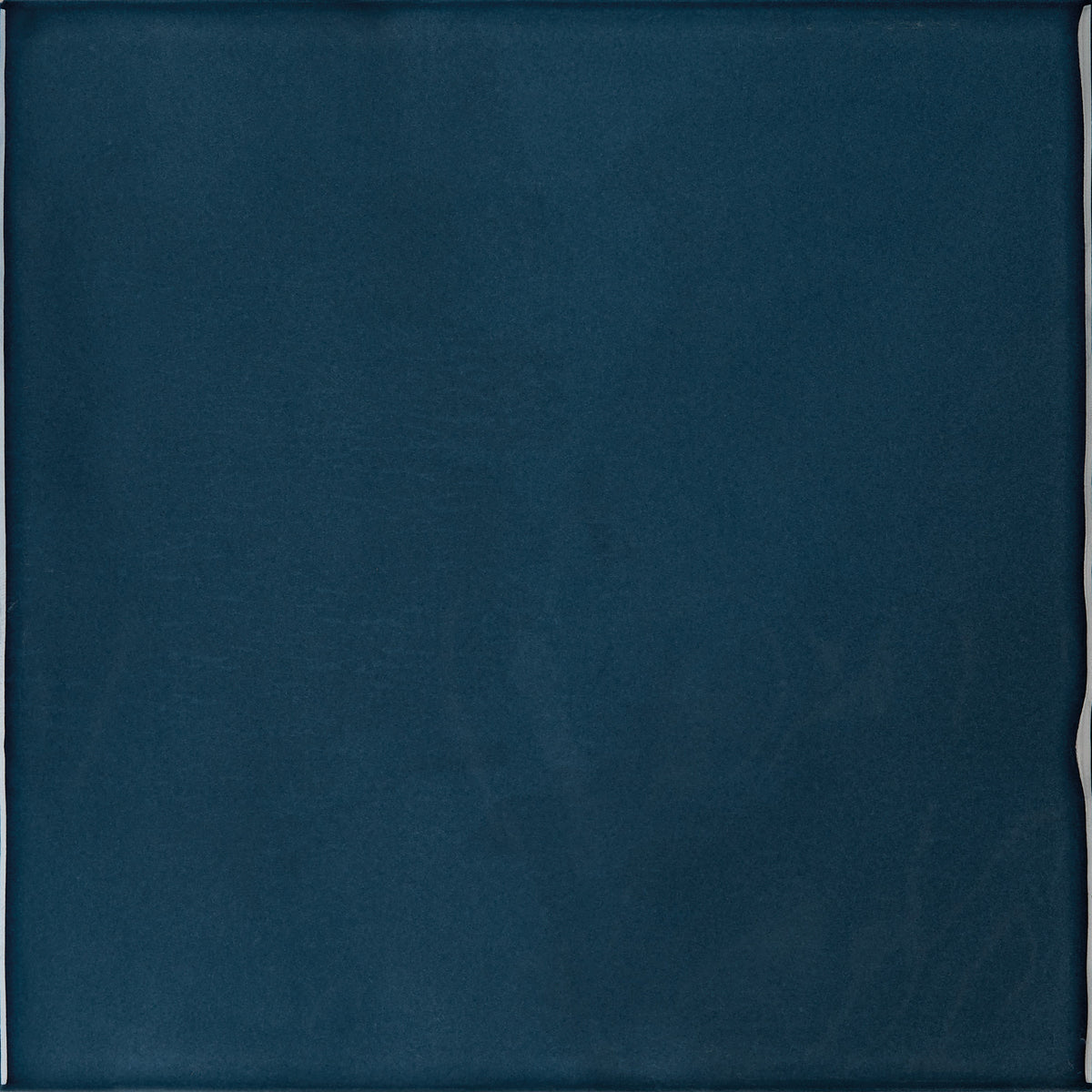 Europa Wall: Bleu Marine