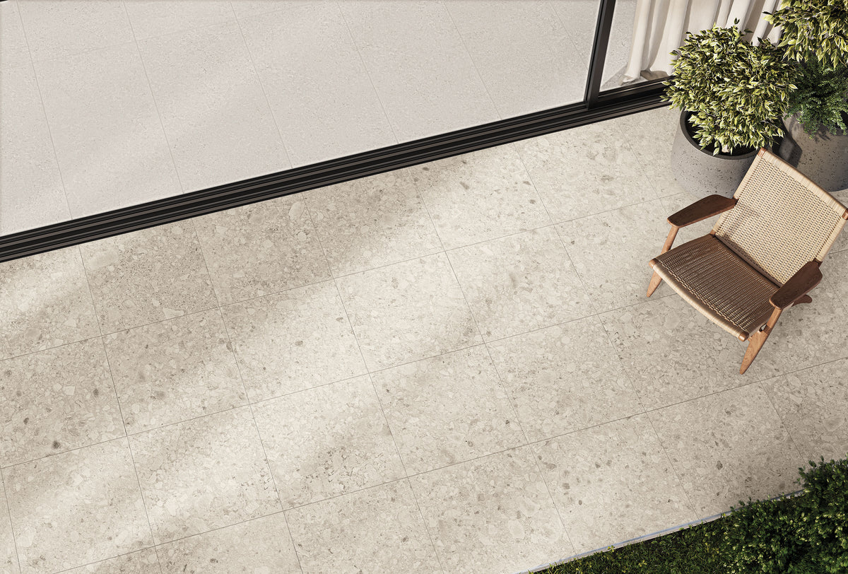 Frontier20 Pavers: Limestone Ivory