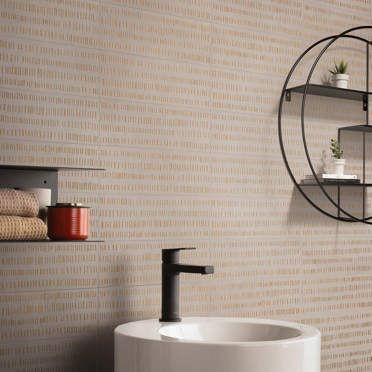 Ferro Lavato: Akoya Gray