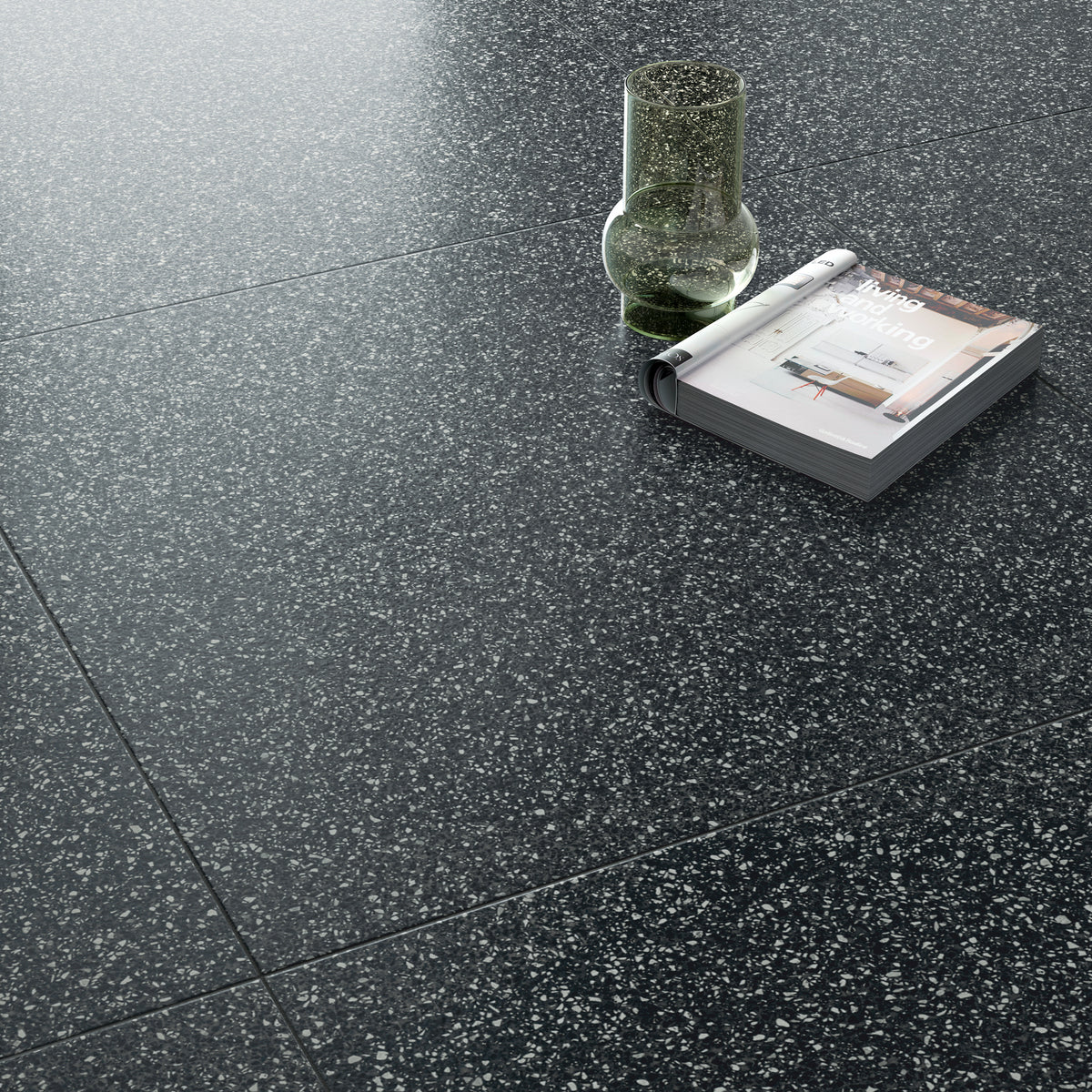Flake: Black Small