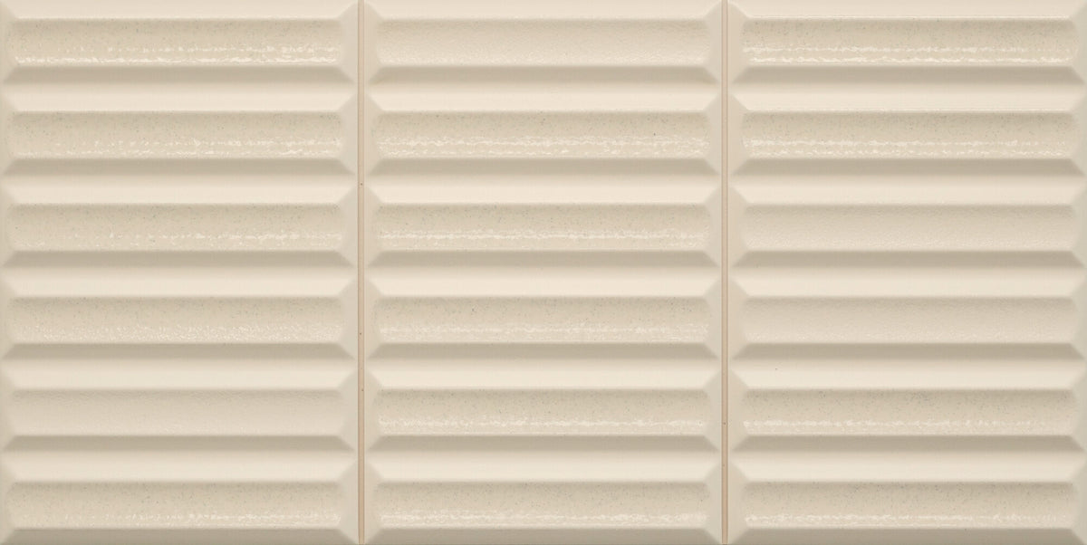 Fluted: Sand