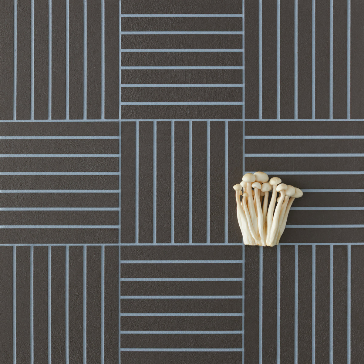 Fringe by Mutina: Bold Anthracite