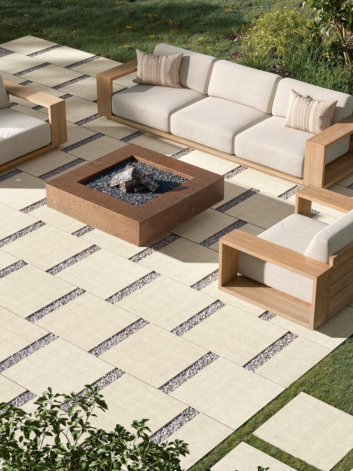 Loom Stone: Almond