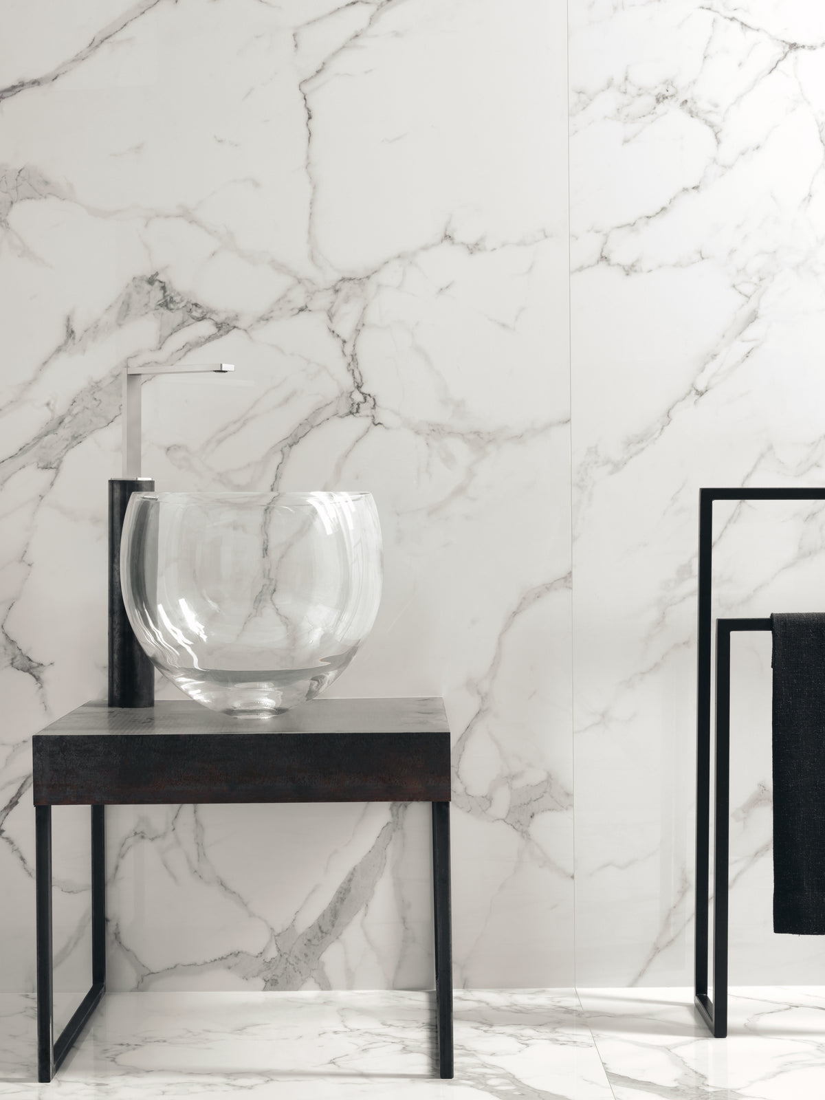 Velare: Elements Lux Calacatta
